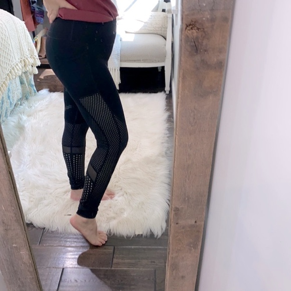 Victoria Sport black athletic leggings size large